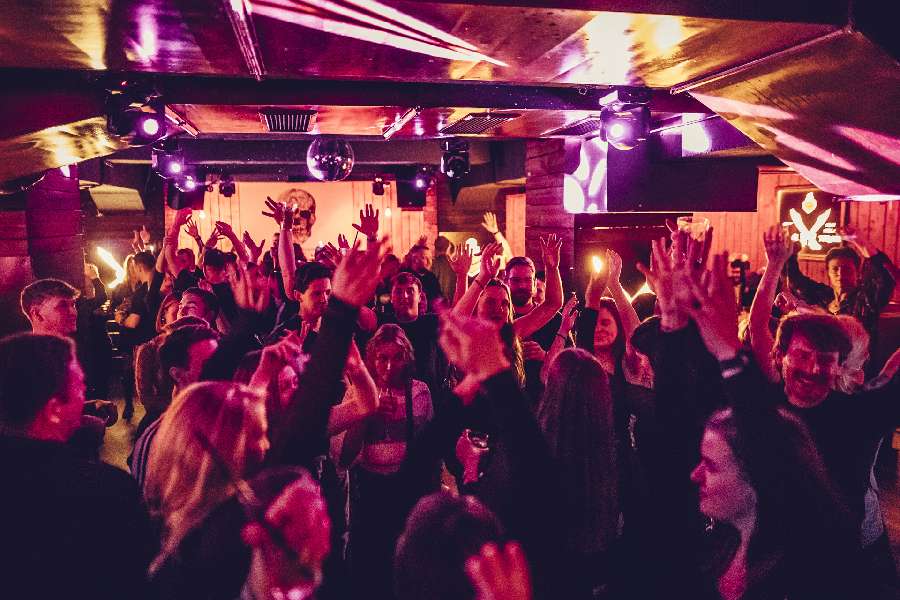 01_pirates-halloween_08_11_2025