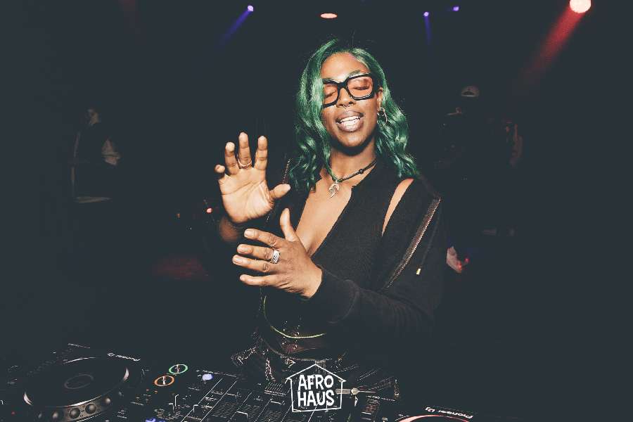 09_metropol-afro_haus_22_03_2025