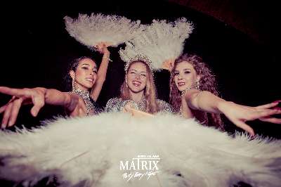 01_matrix-party_24_10_2025