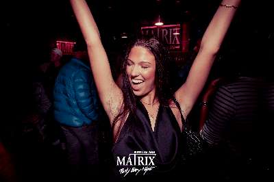 02_matrix-party_24_10_2025