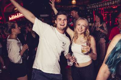 Party Bild aus dem  vom 04.05.2025
