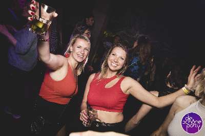 10_frannz-schoene_party_18_10_2025