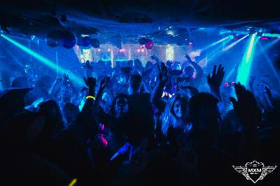 Party Bild aus dem  vom 02.11.2025