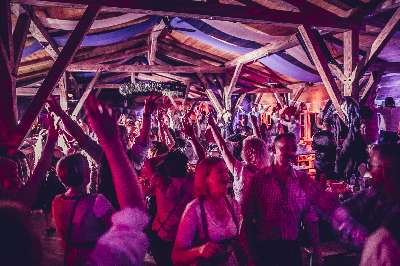 12_strandbad_gruenau-party_11_10_2024