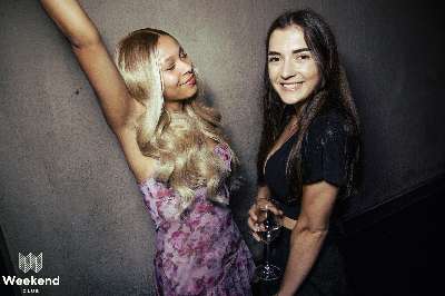 Party Bild aus dem Weekend Club Berlin vom 24.05.2024