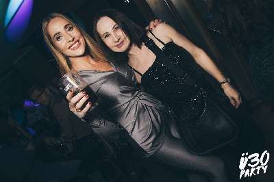 14_haus_ungarn-u30_party_31_12_2025